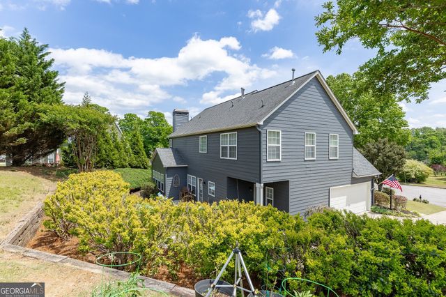 933 Cruce Lake Drive, Hoschton, GA 30548