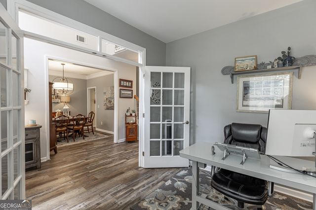 933 Cruce Lake Drive, Hoschton, GA 30548