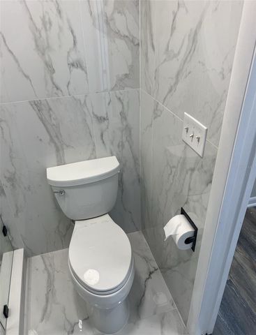 4219 2ND AVENUE NE, Bradenton, FL 34208