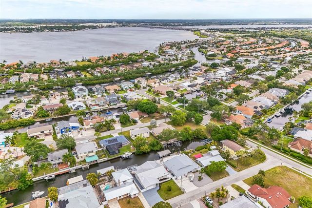 4219 2ND AVENUE NE, Bradenton, FL 34208