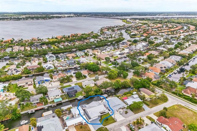 4219 2ND AVENUE NE, Bradenton, FL 34208