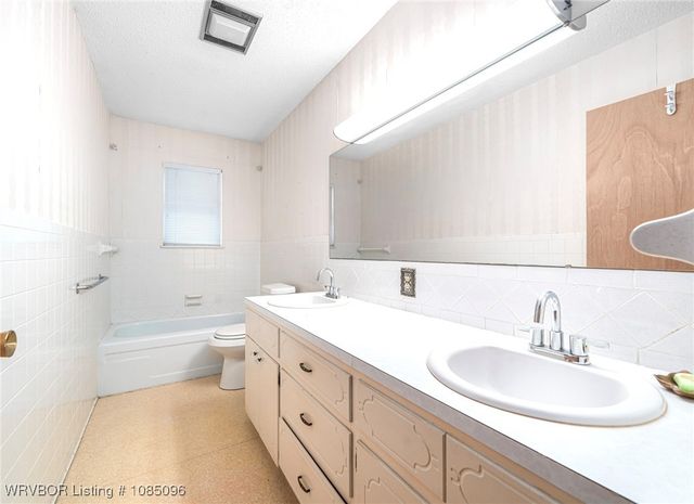 100 Royal Oak Drive, Poteau, OK 74953