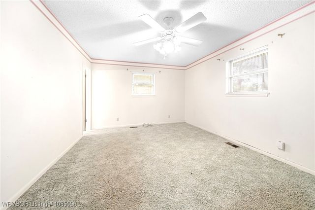 100 Royal Oak Drive, Poteau, OK 74953