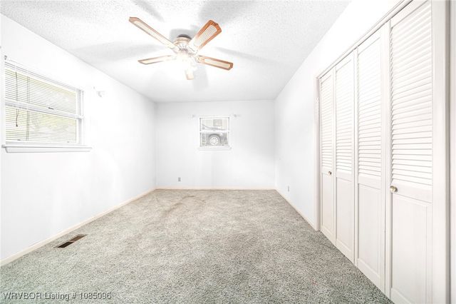 100 Royal Oak Drive, Poteau, OK 74953