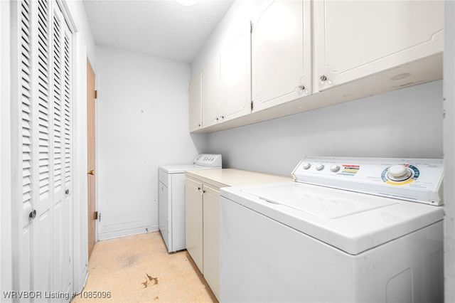 100 Royal Oak Drive, Poteau, OK 74953