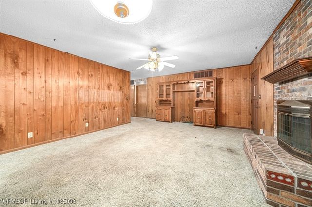 100 Royal Oak Drive, Poteau, OK 74953