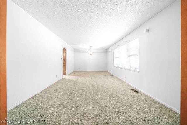 100 Royal Oak Drive, Poteau, OK 74953