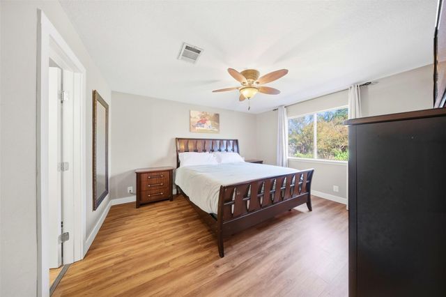 207 Janis Mae DR, Hutto, TX 78634