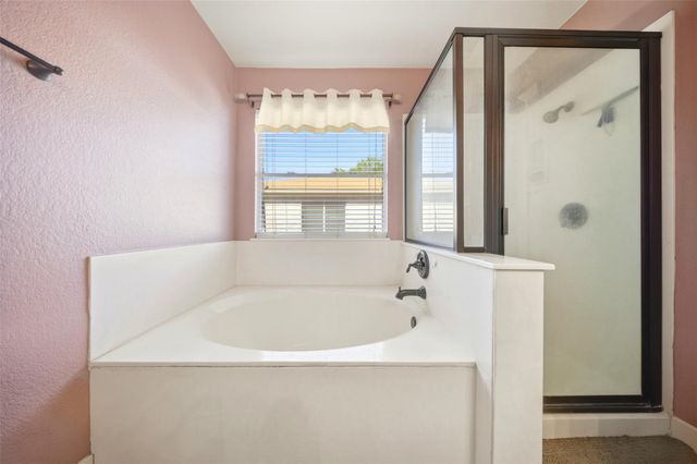 207 Janis Mae DR, Hutto, TX 78634