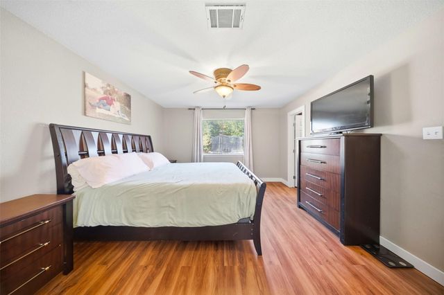 207 Janis Mae DR, Hutto, TX 78634