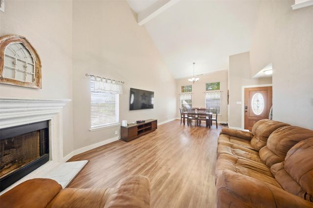 207 Janis Mae DR, Hutto, TX 78634