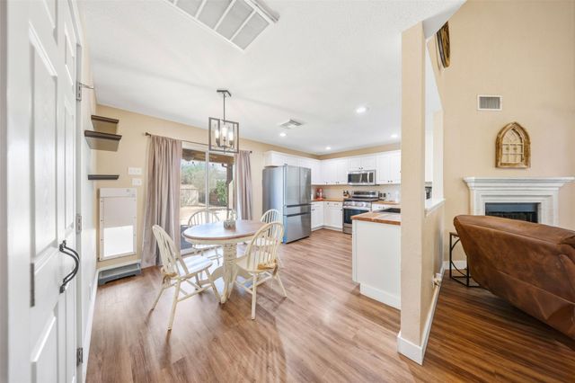 207 Janis Mae DR, Hutto, TX 78634