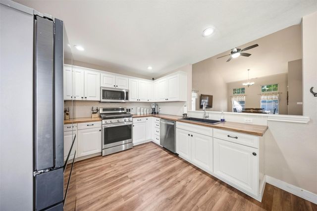 207 Janis Mae DR, Hutto, TX 78634