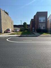 3333 S Indiana Avenue, Chicago, IL 60616