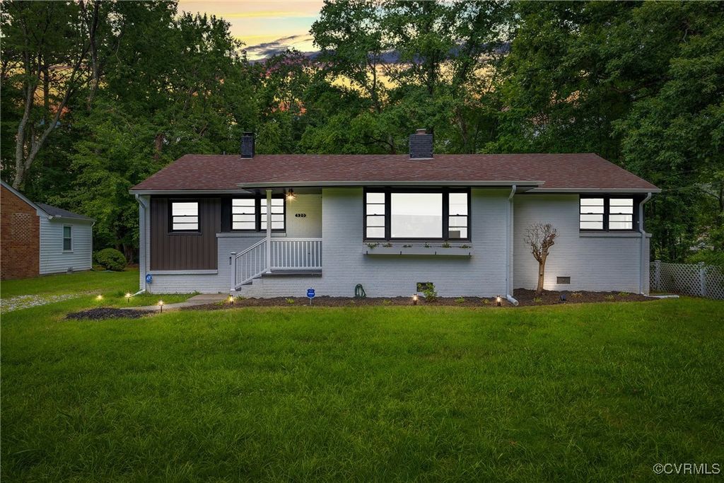 520 Heth Rd, Petersburg, VA 23805