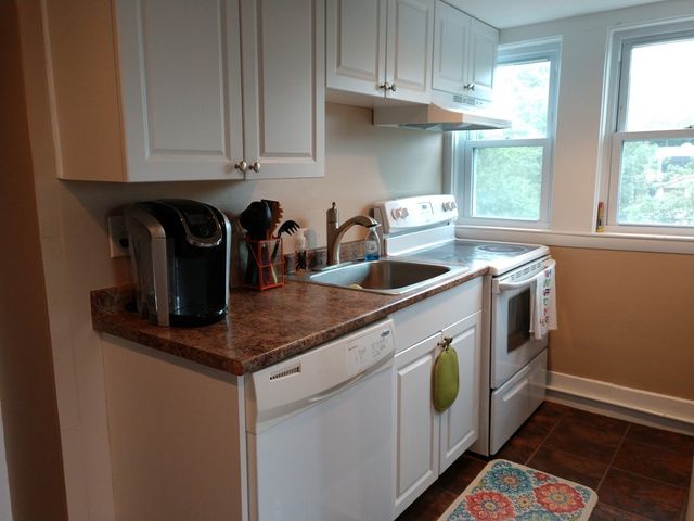 5 Seaward Road 3, Wellesley, MA 02481