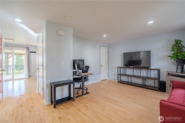 16317 NE 71st Street, Vancouver, WA 98682