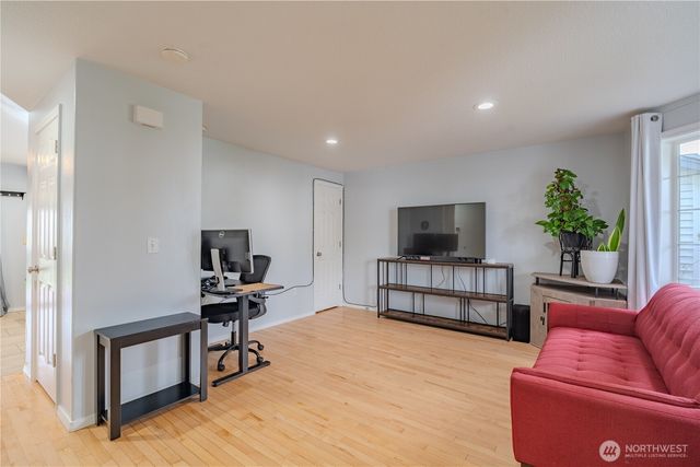 16317 NE 71st Street, Vancouver, WA 98682