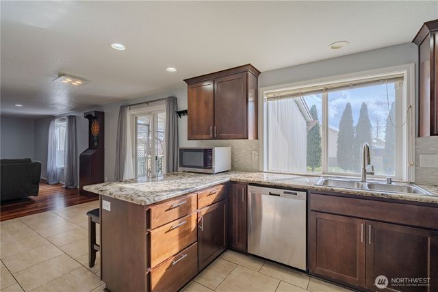 16317 NE 71st Street, Vancouver, WA 98682