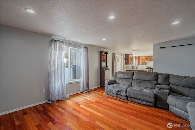 16317 NE 71st Street, Vancouver, WA 98682