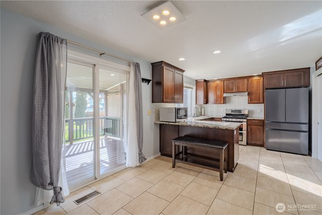 16317 NE 71st Street, Vancouver, WA 98682