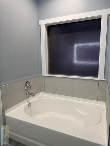 1218 Fresno Dr., Laguna Vista, TX 78578