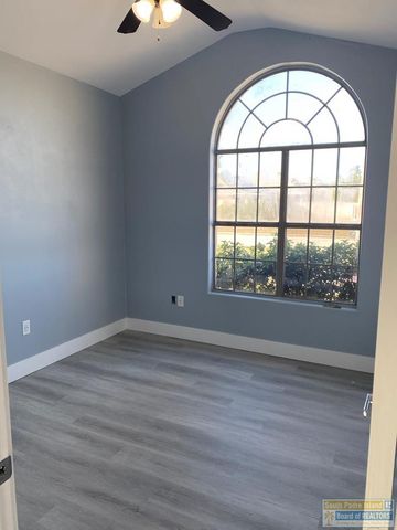 1218 Fresno Dr., Laguna Vista, TX 78578