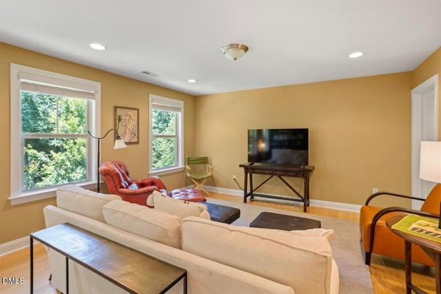 24 Carter Walk Way, Chapel Hill, NC 27517