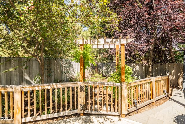 796 SE Briarwood Court, Bend, OR 97702