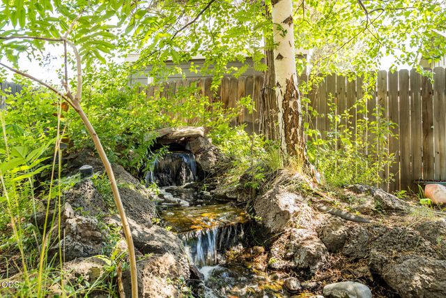 796 SE Briarwood Court, Bend, OR 97702