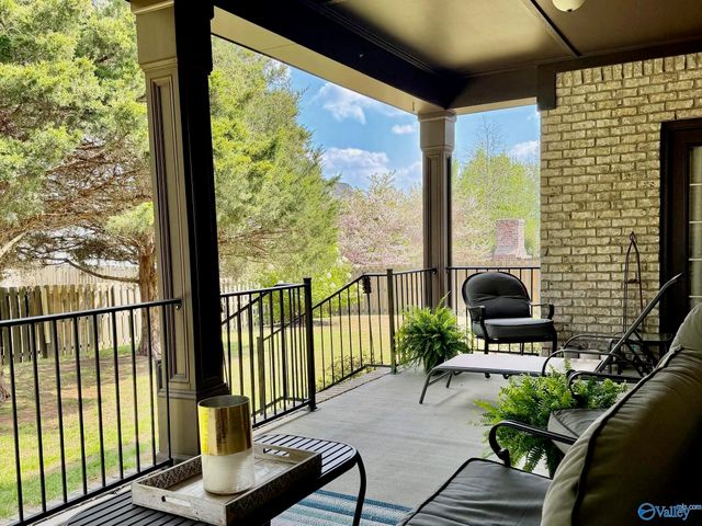 2715 Natures Trail SE, Owens Cross Roads, AL 35763