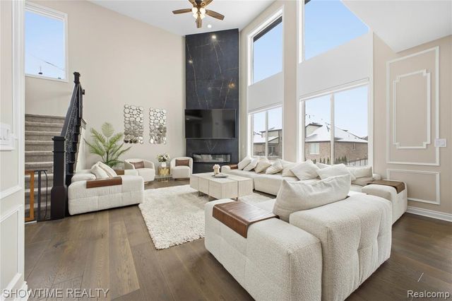 19782 Chase Drive, Macomb, MI 48042