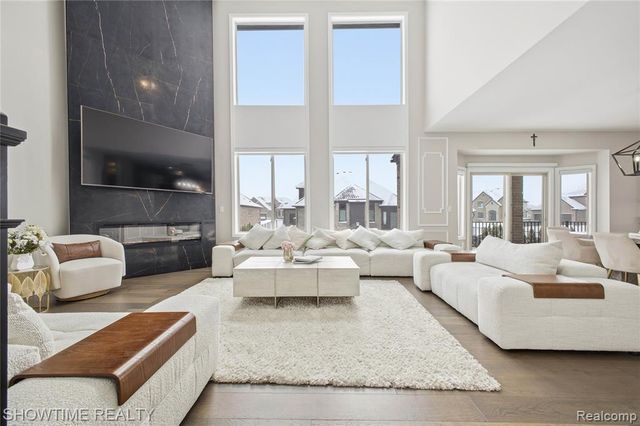 19782 Chase Drive, Macomb, MI 48042