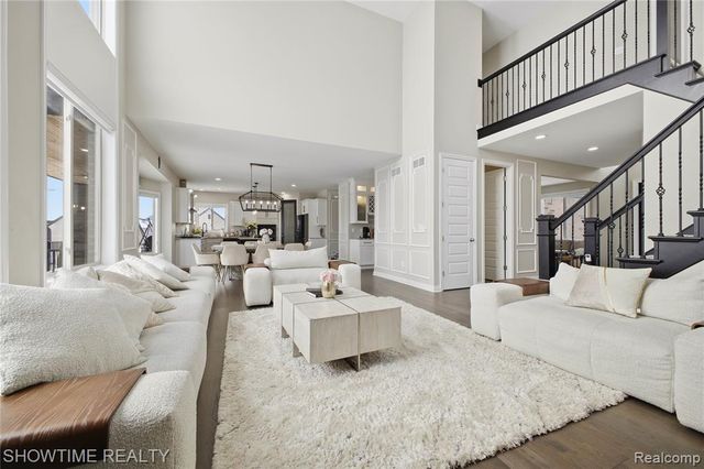 19782 Chase Drive, Macomb, MI 48042