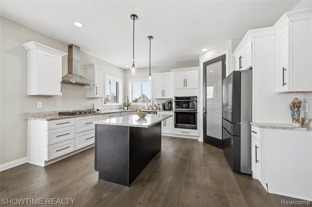 19782 Chase Drive, Macomb, MI 48042