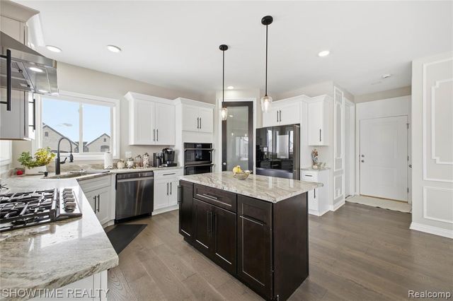 19782 Chase Drive, Macomb, MI 48042