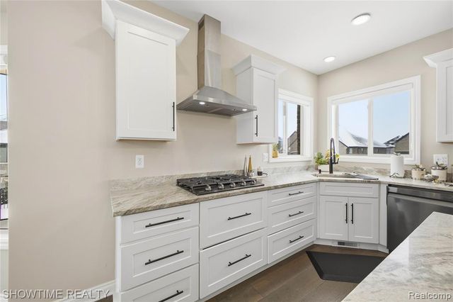 19782 Chase Drive, Macomb, MI 48042