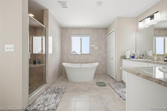 19782 Chase Drive, Macomb, MI 48042