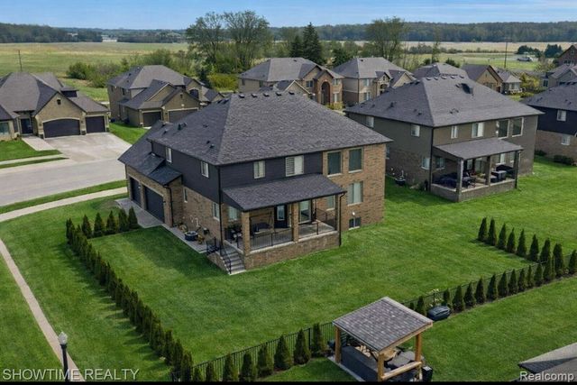 19782 Chase Drive, Macomb, MI 48042