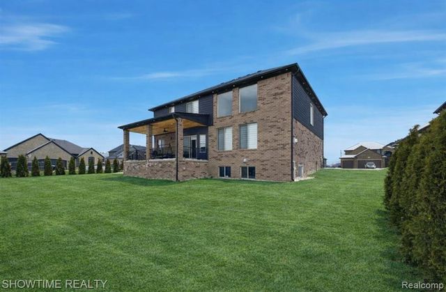 19782 Chase Drive, Macomb, MI 48042