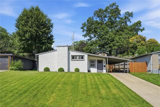 1018 S Appleton Avenue, Independence, MO 64053
