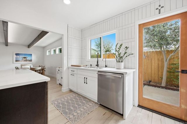 1801 Ratcliff Road, Carlsbad, CA 92008