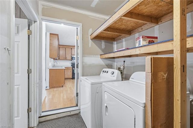 220 Jakes LN, Newport News, VA 23608