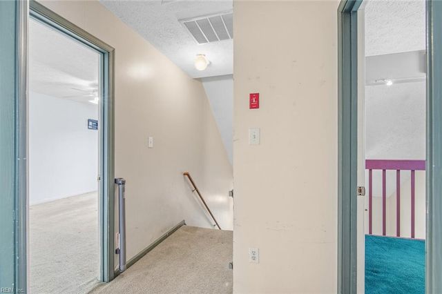 220 Jakes LN, Newport News, VA 23608