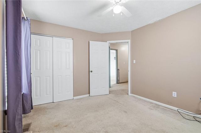 220 Jakes LN, Newport News, VA 23608