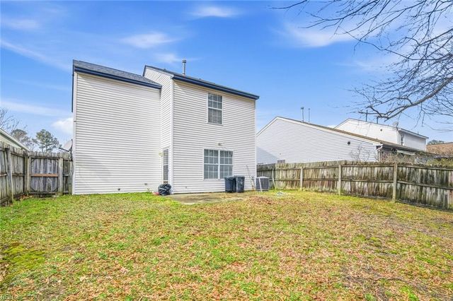 220 Jakes LN, Newport News, VA 23608