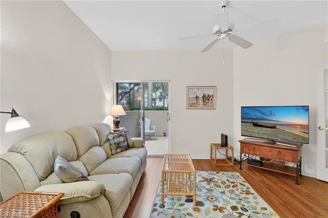 2827 Aintree LN C102, Naples, FL 34112