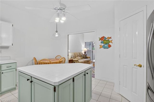 2827 Aintree LN C102, Naples, FL 34112