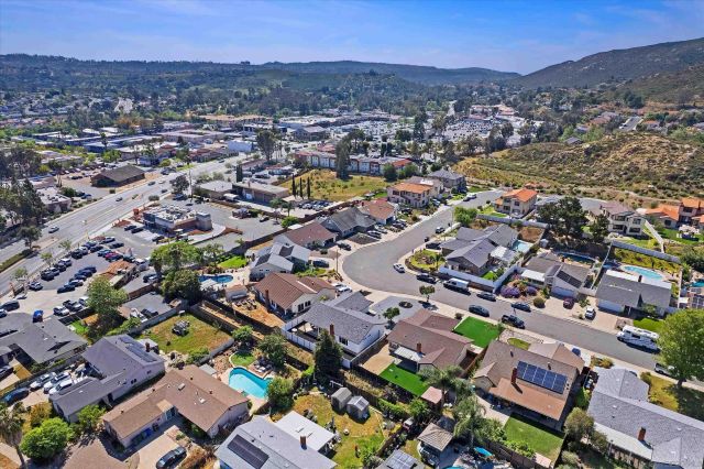 13111 Tobiasson Rd, Poway, CA 92064