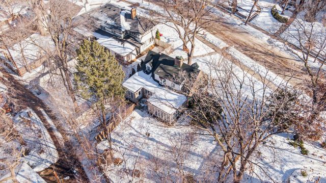 2740 Thomas Avenue S, Minneapolis, MN 55416